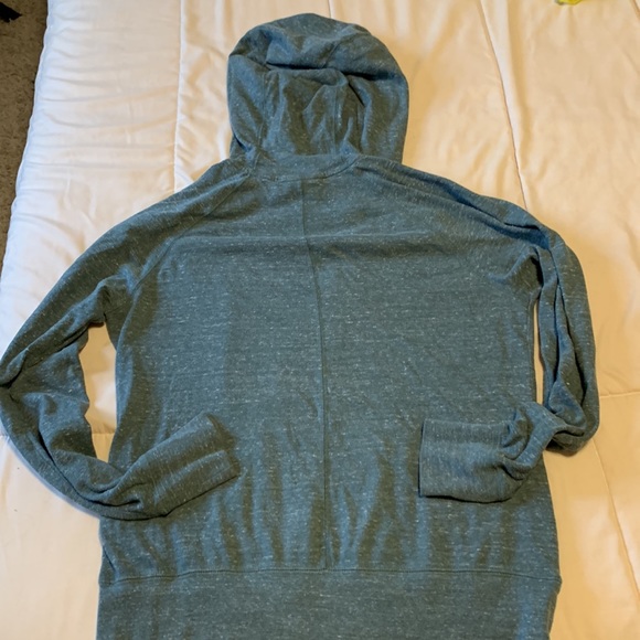 Nike Long Sleeve with Hood - Picture 4 of 4